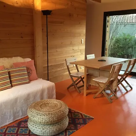 ゲストハウス La Petite Maison D'ete ビスカロッス